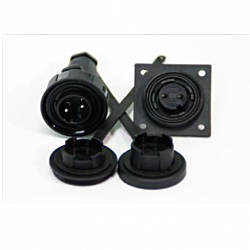 3 Pin Plug & Low-Flange Socket Kit