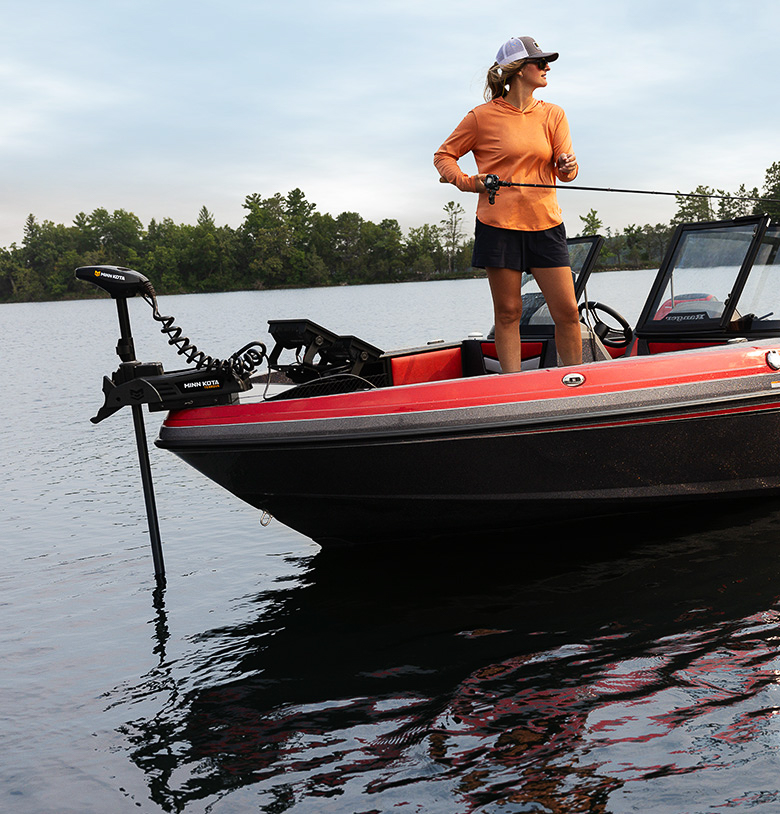 An angler using Draw and Navigate on a Minn Kota display
